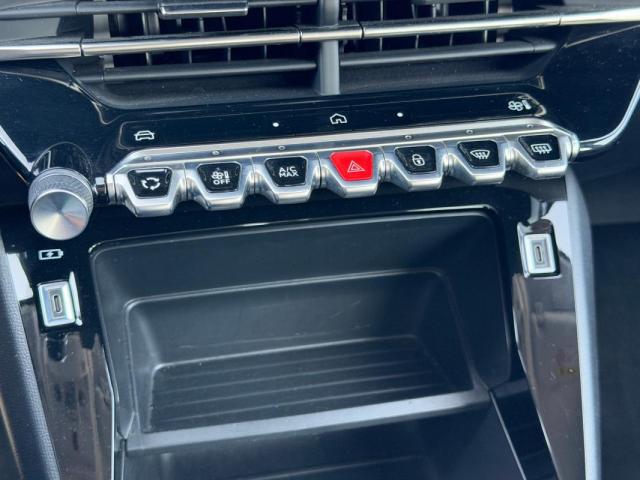 Peugeot 208 image 7
