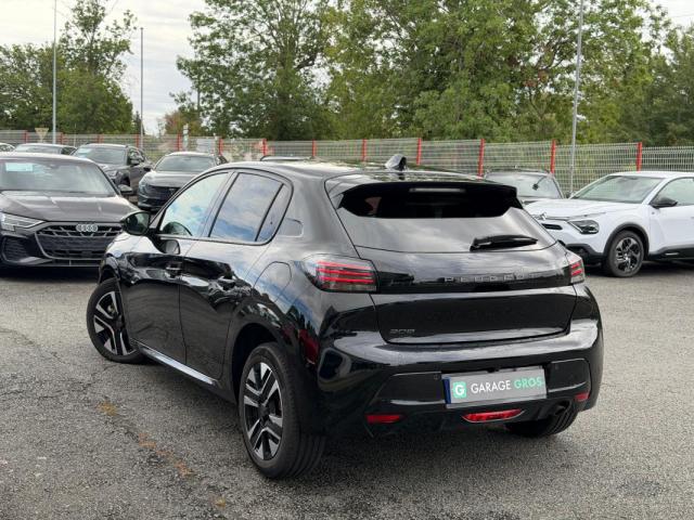 Peugeot 208 image 2