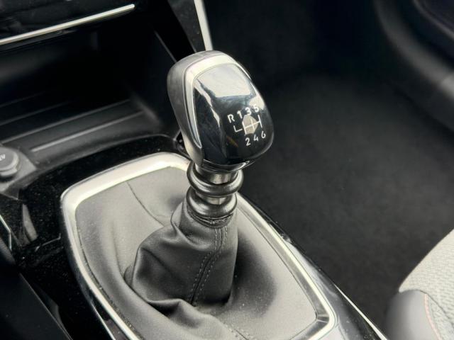 Peugeot 208 image 5