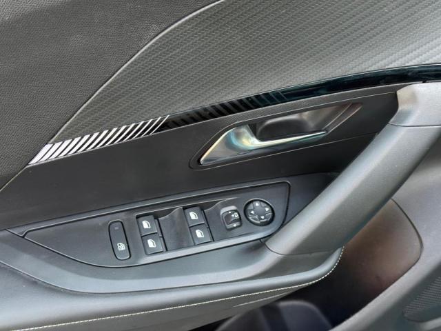 Peugeot 2008 image 4