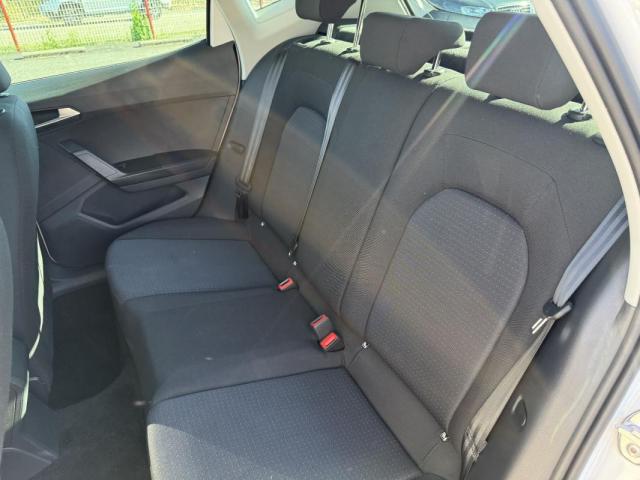 Seat Arona image 2