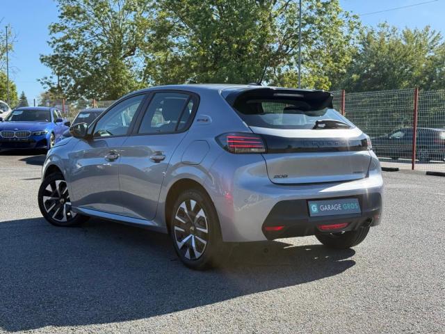 Peugeot 208 image 9