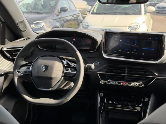 Peugeot 2008 image 8