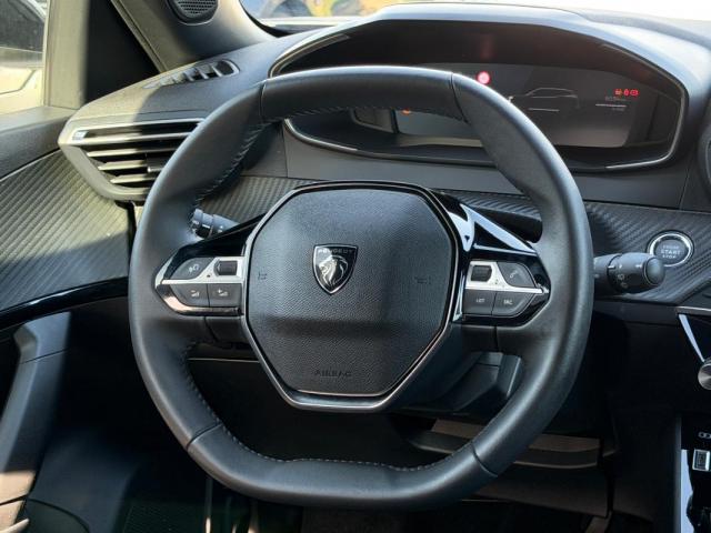 Peugeot 2008 image 6