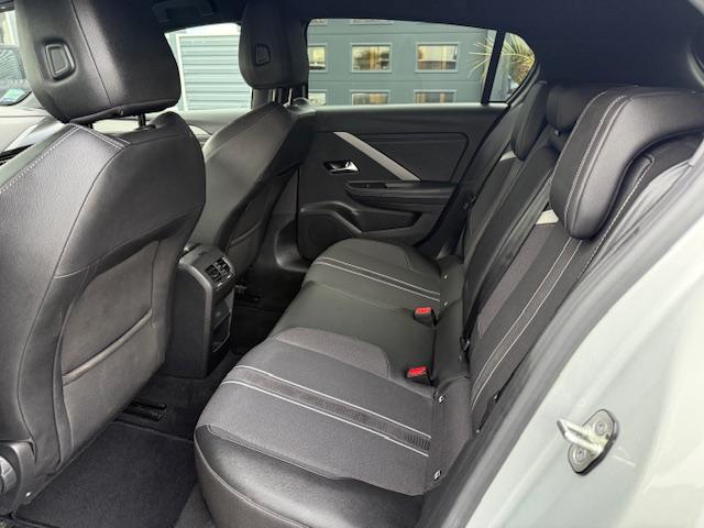 Opel Astra image 4