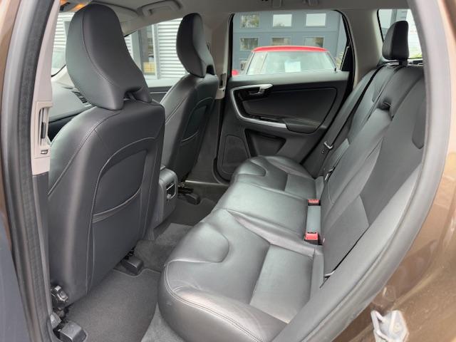 Volvo Xc60 image 2