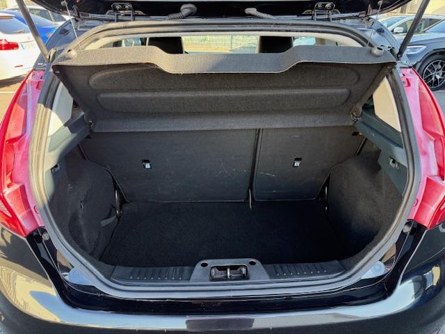 Ford Fiesta image 6