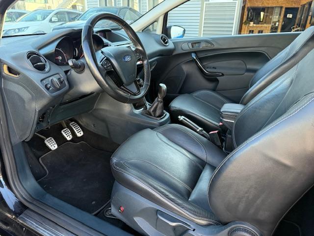 Ford Fiesta image 8