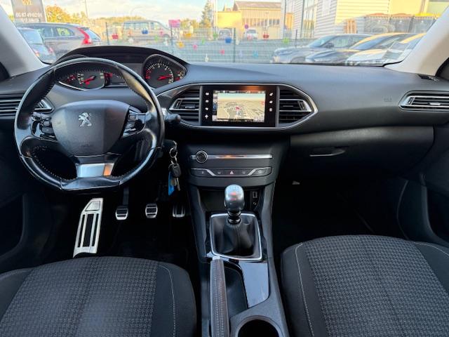 Peugeot 308 image 1