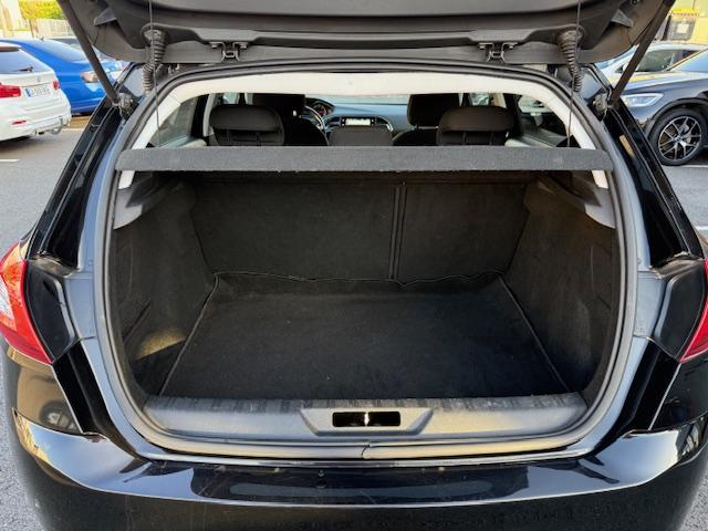 Peugeot 308 image 9