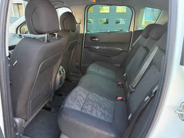 Peugeot 3008 image 1
