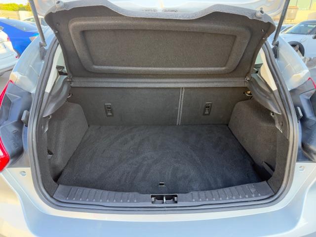 Ford Focus image 2