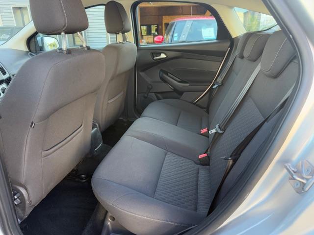 Ford Focus image 7
