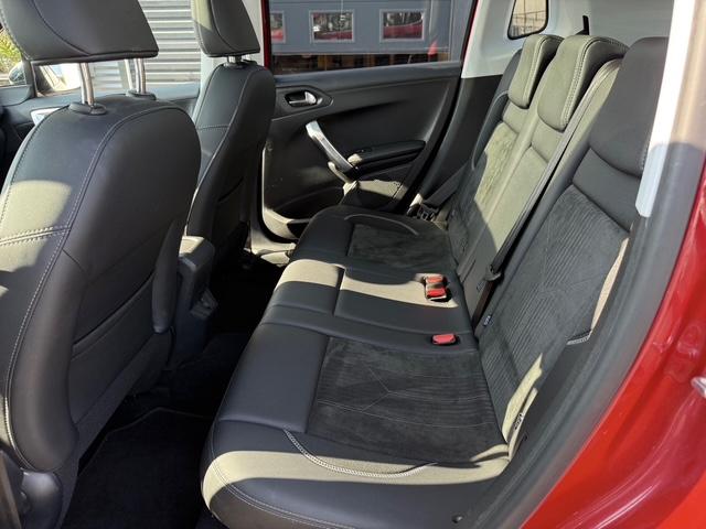 Peugeot 2008 image 3
