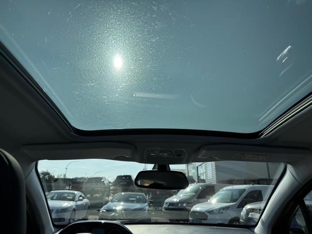 Peugeot 2008 image 8