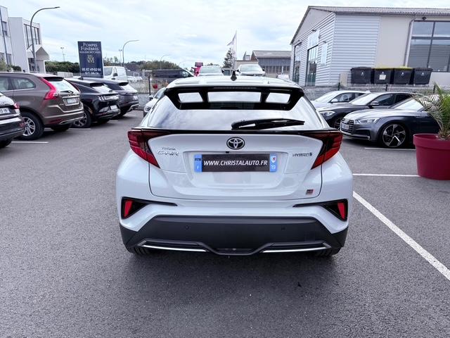 Toyota C-Hr image 1