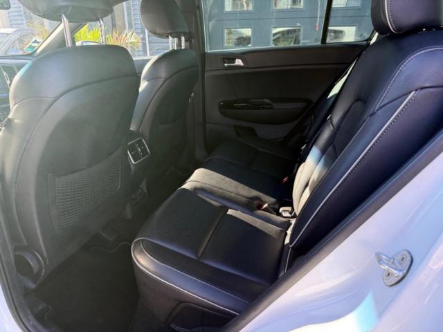 Kia Sportage image 8