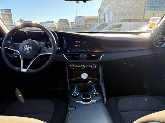 Alfa Romeo Giulia image 9