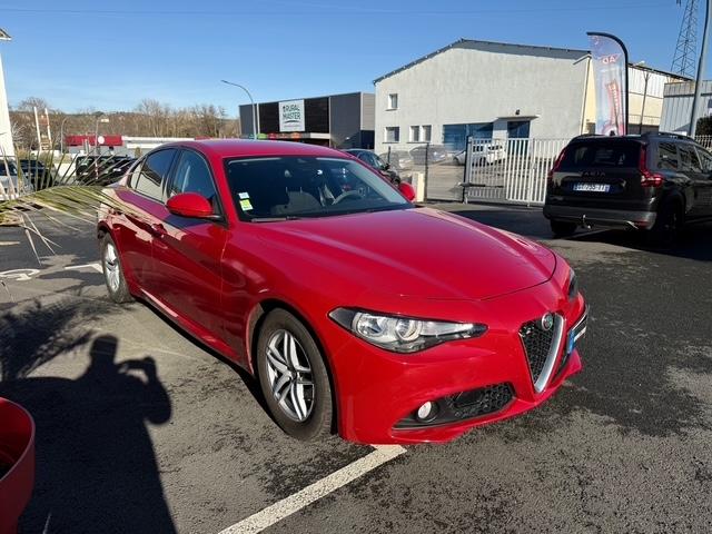 Alfa Romeo Giulia image 2