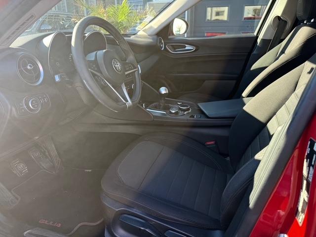 Alfa Romeo Giulia image 8