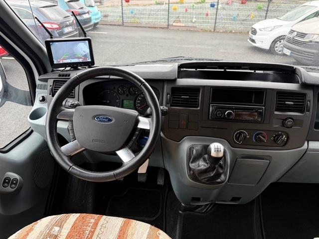 Ford Transit image 7