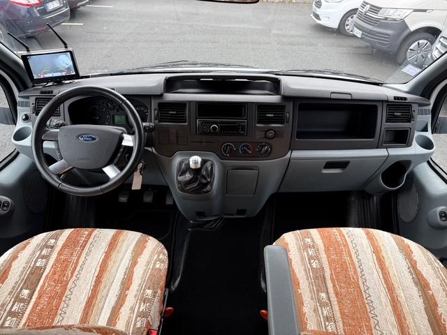 Ford Transit image 6