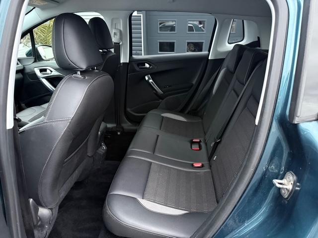 Peugeot 2008 image 2