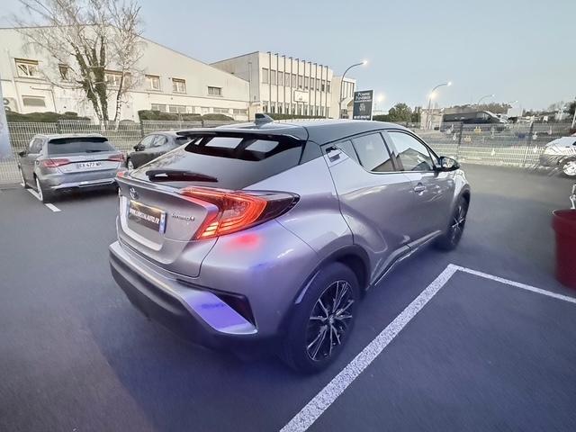Toyota C-Hr image 6