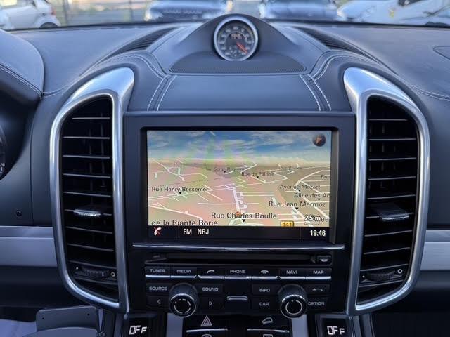 Porsche Cayenne image 9