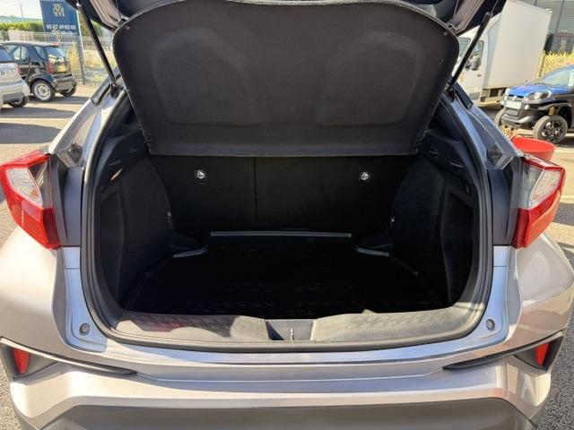 Toyota C-Hr image 6
