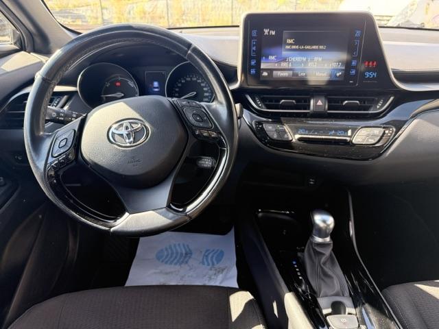 Toyota C-Hr image 5