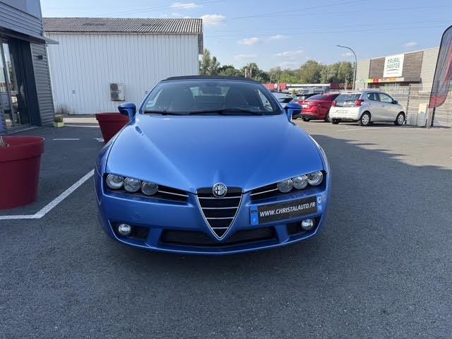 Alfa Romeo Spider image 6