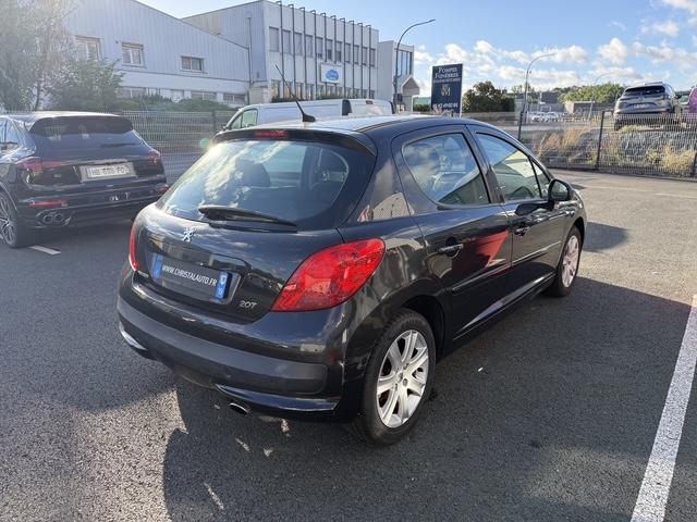 Peugeot 207 image 1