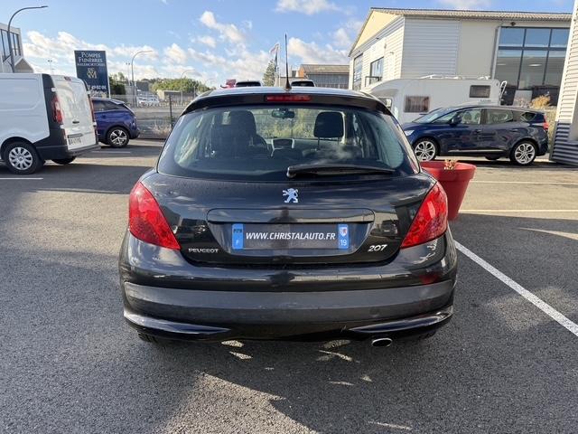 Peugeot 207 image 9