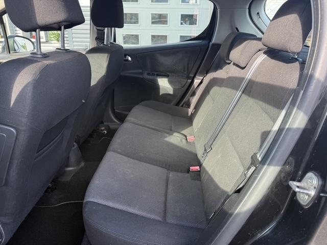 Peugeot 207 image 7