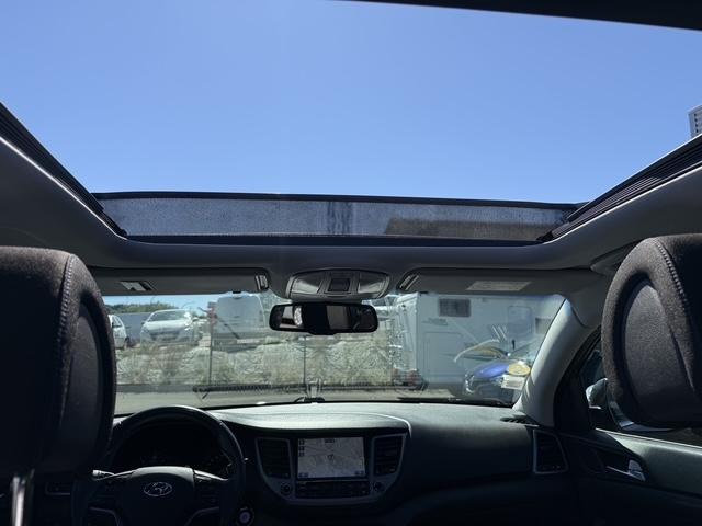 Hyundai Tucson image 2