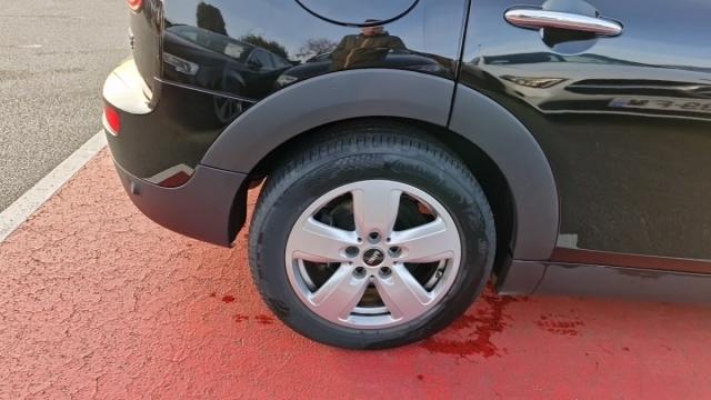Mini Clubman image 1