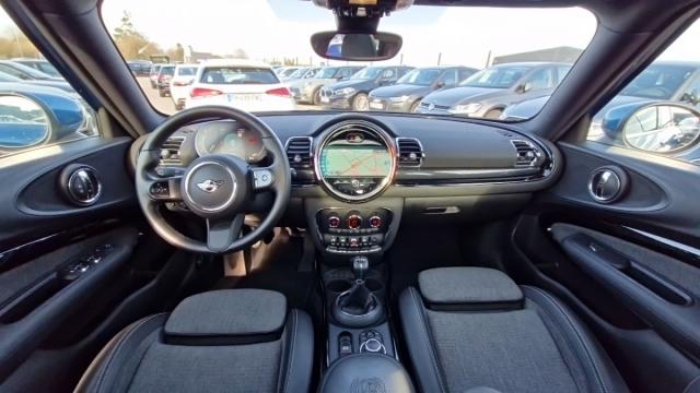 Mini Clubman image 2