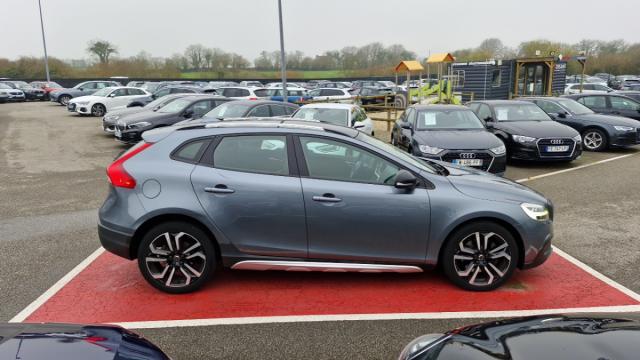 Volvo V40 Cross Country image 7