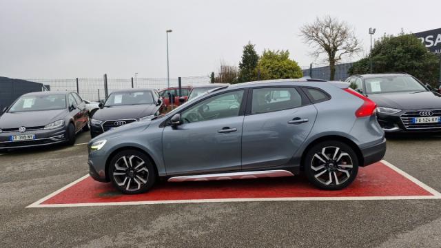 Volvo V40 Cross Country image 5