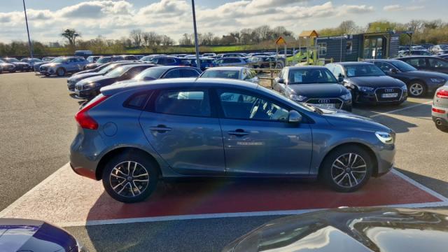 Volvo V40 image 7