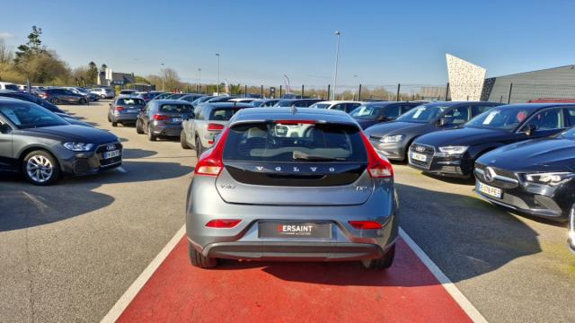 Volvo V40 image 4