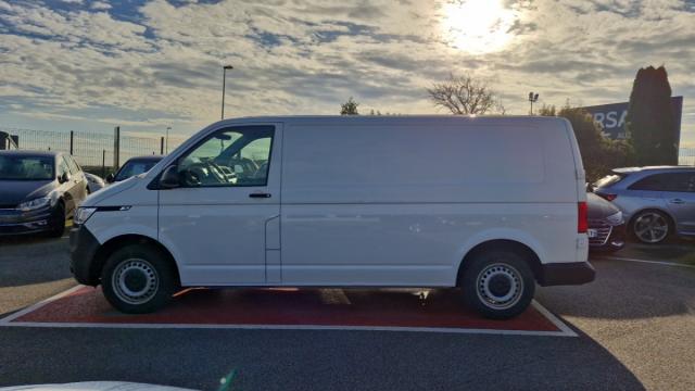 Volkswagen Transporter image 9