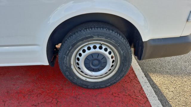 Volkswagen Transporter image 5