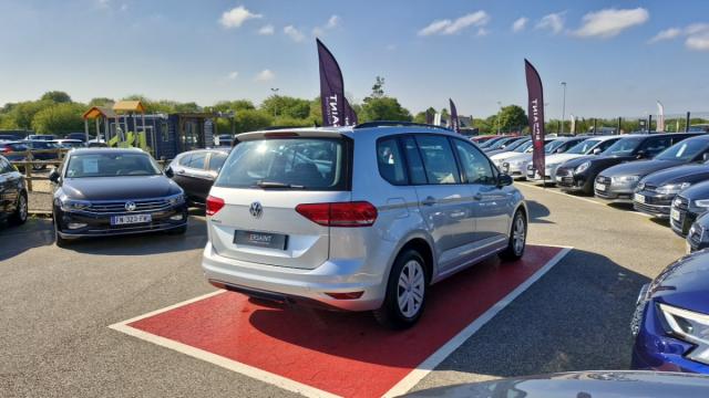 Volkswagen Touran image 2