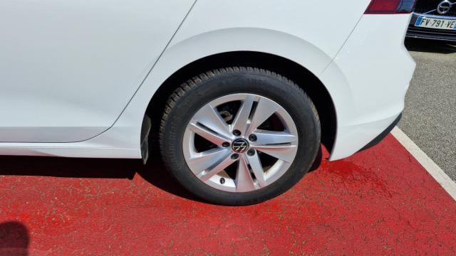 Volkswagen Golf image 6