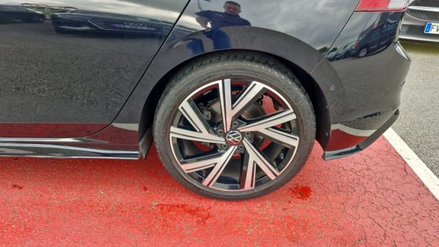 Volkswagen Golf image 9