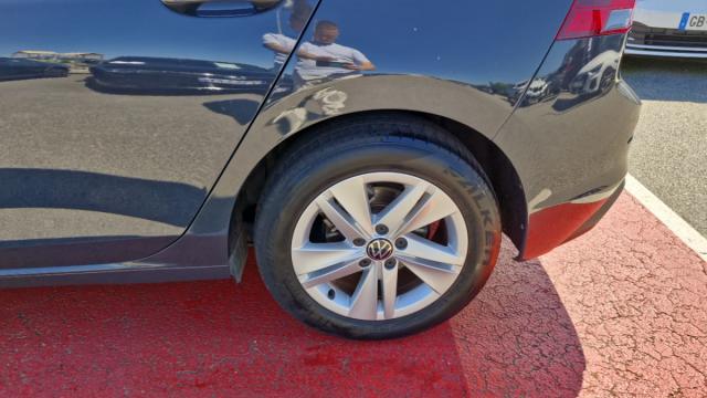 Volkswagen Golf image 2