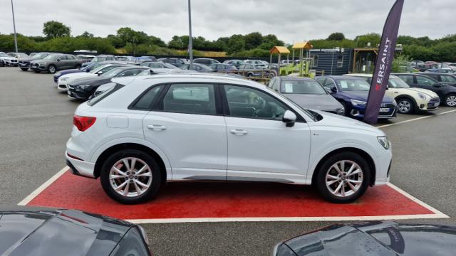 Audi Q3 image 2