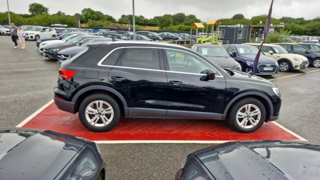 Audi Q3 image 9